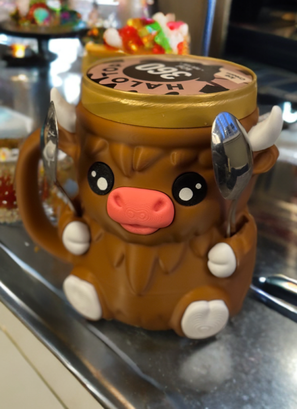 Ice Cream Holder — photo 2 by Vesta Custom Creations
